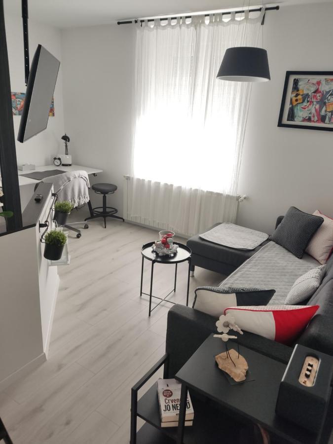 Appartement Petit Coco à Zagreb Extérieur photo